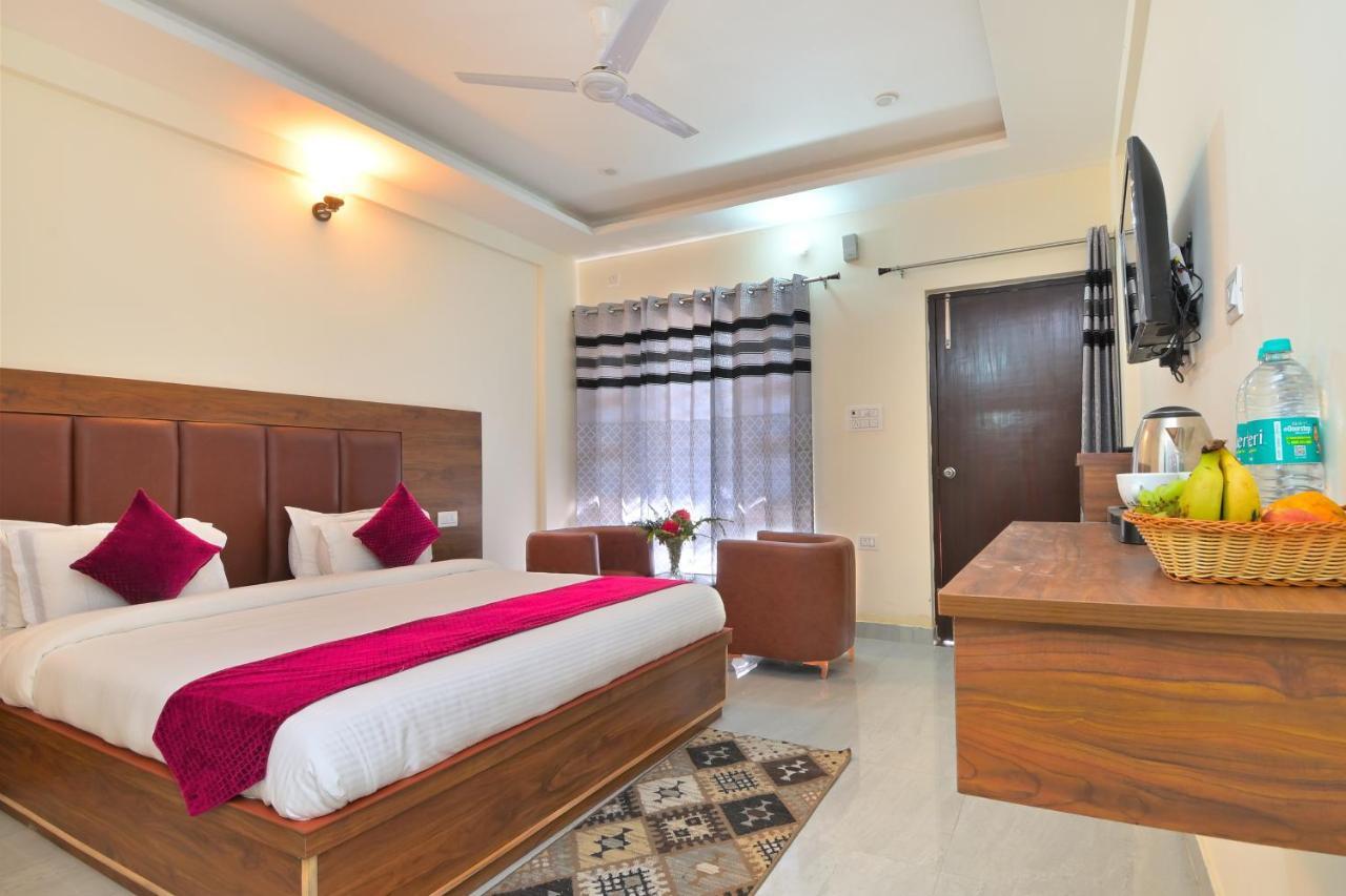 La Riqueza Dhanolti View # Near To Eco Park & Surkanda Devi Temple # Mountain View Rooms With Balcony # Big Parking # Customer Favourite Hotel ดานอลตี ภายนอก รูปภาพ