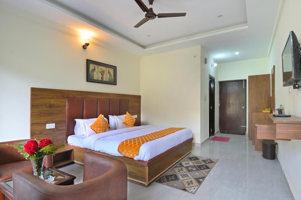La Riqueza Dhanolti View # Near To Eco Park & Surkanda Devi Temple # Mountain View Rooms With Balcony # Big Parking # Customer Favourite Hotel ดานอลตี ภายนอก รูปภาพ