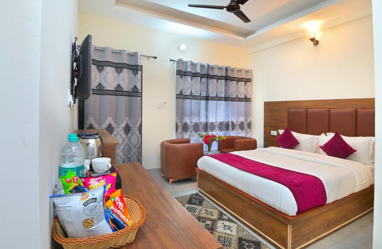 La Riqueza Dhanolti View # Near To Eco Park & Surkanda Devi Temple # Mountain View Rooms With Balcony # Big Parking # Customer Favourite Hotel ดานอลตี ภายนอก รูปภาพ